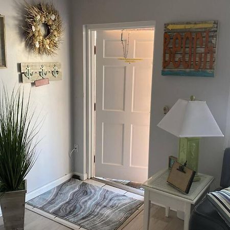 Beachfront Condo On Quiet Treasure Island- 1 Bed セント・ピート・ビーチ エクステリア 写真