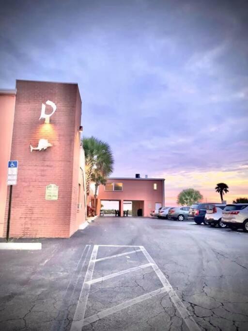 Beachfront Condo On Quiet Treasure Island- 1 Bed セント・ピート・ビーチ エクステリア 写真