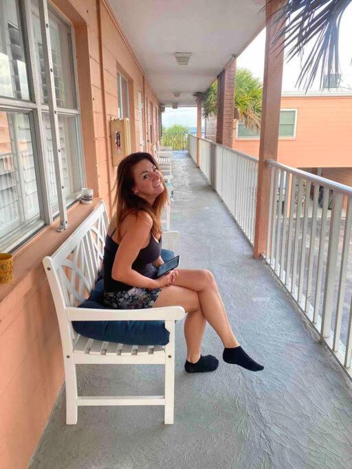 Beachfront Condo On Quiet Treasure Island- 1 Bed セント・ピート・ビーチ エクステリア 写真