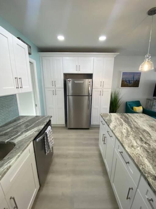 Beachfront Condo On Quiet Treasure Island- 1 Bed セント・ピート・ビーチ エクステリア 写真