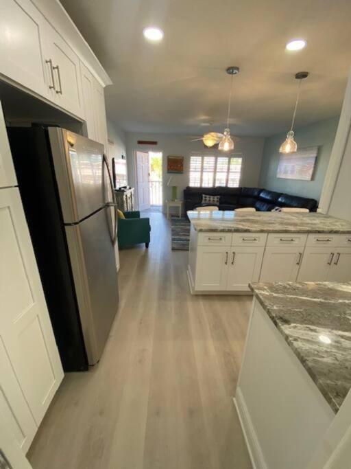 Beachfront Condo On Quiet Treasure Island- 1 Bed セント・ピート・ビーチ エクステリア 写真
